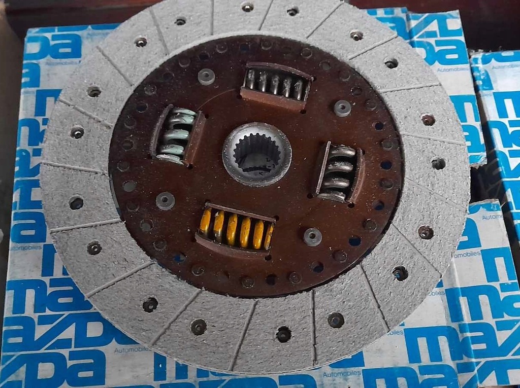 фото №1, Диск сцепления mazda оригинальный номер 323 6 626 929 mx-3 mx-5 rx5 rx7 he05-16-460b