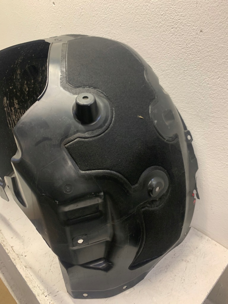 Tesla 3 подкрылок передние левая 1081581-00-d в Украине