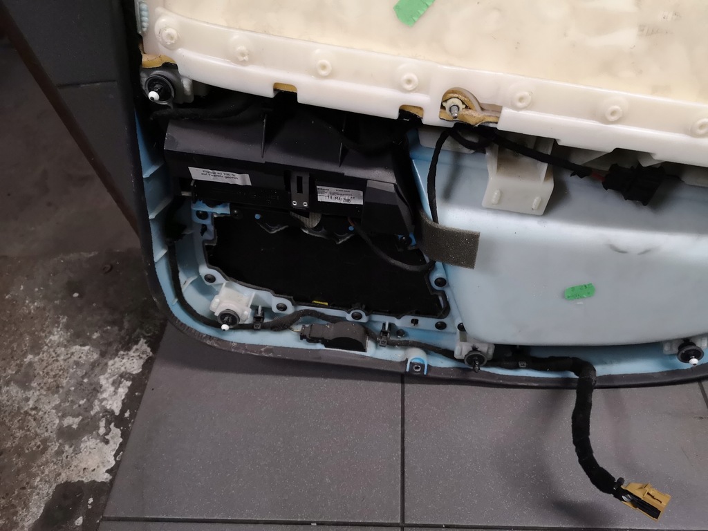 фото №13, Обшивка оббивка двері лівий задня vw phaeton