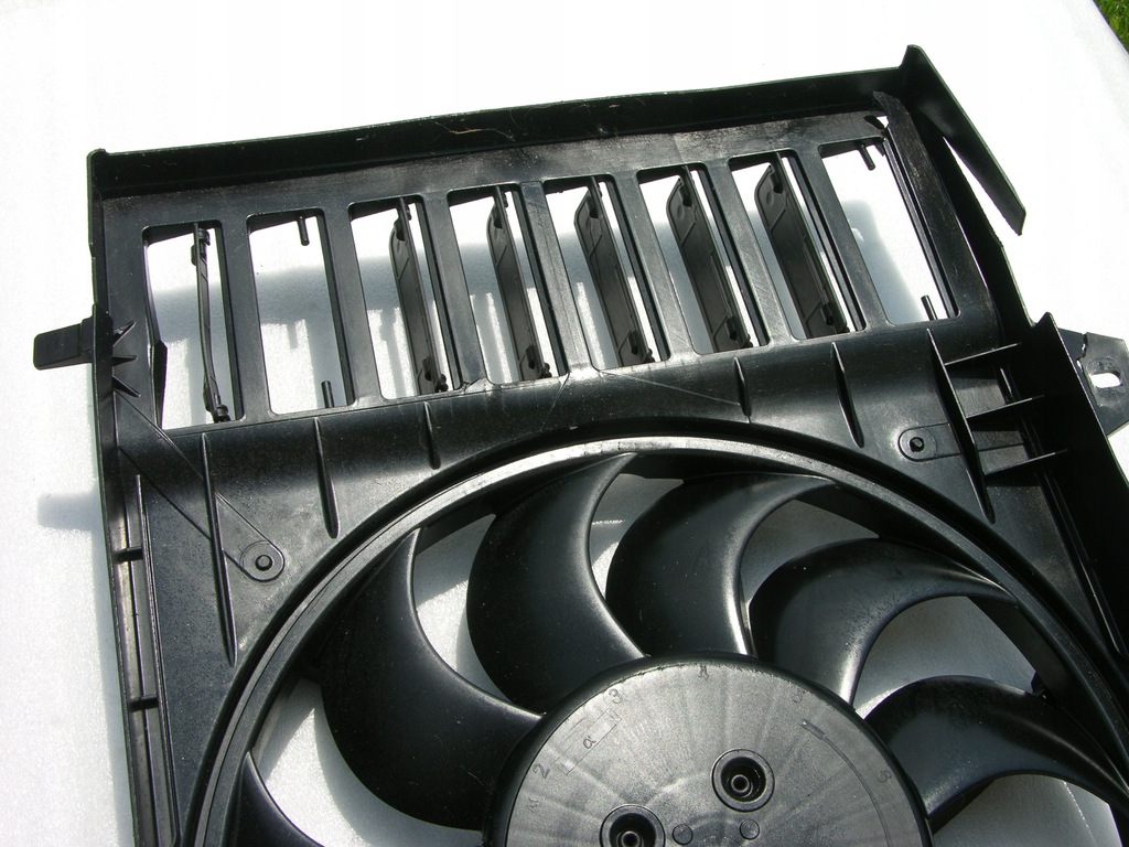 фото №11, Opel e-corsa e-mokka peugeot e-208 вентилятор радиатор корпус 9826929880