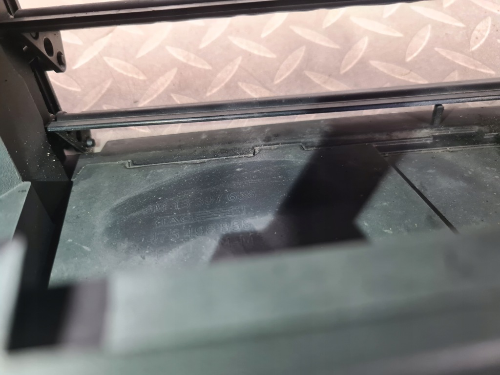 Воздуховод ловушка воздухозаборник воздуха жалюзи шторка бампера meriva ii b lift Киев