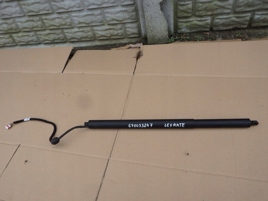фото №1, Maseriti levante амортизатор привод крышки правый