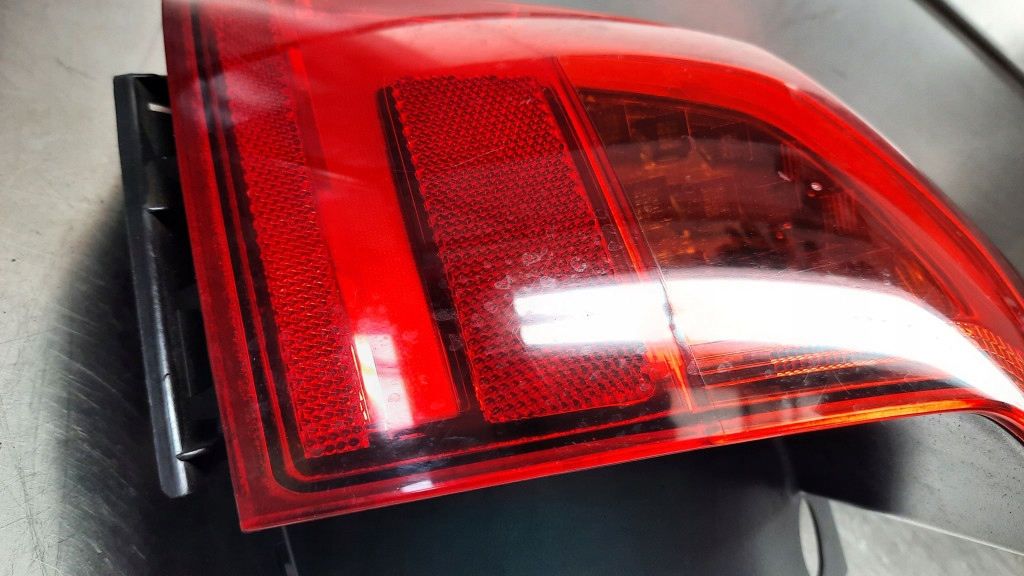 фото №6, Лампа задня задня ліва 32293876 volvo v90 пошкоджені кріплення