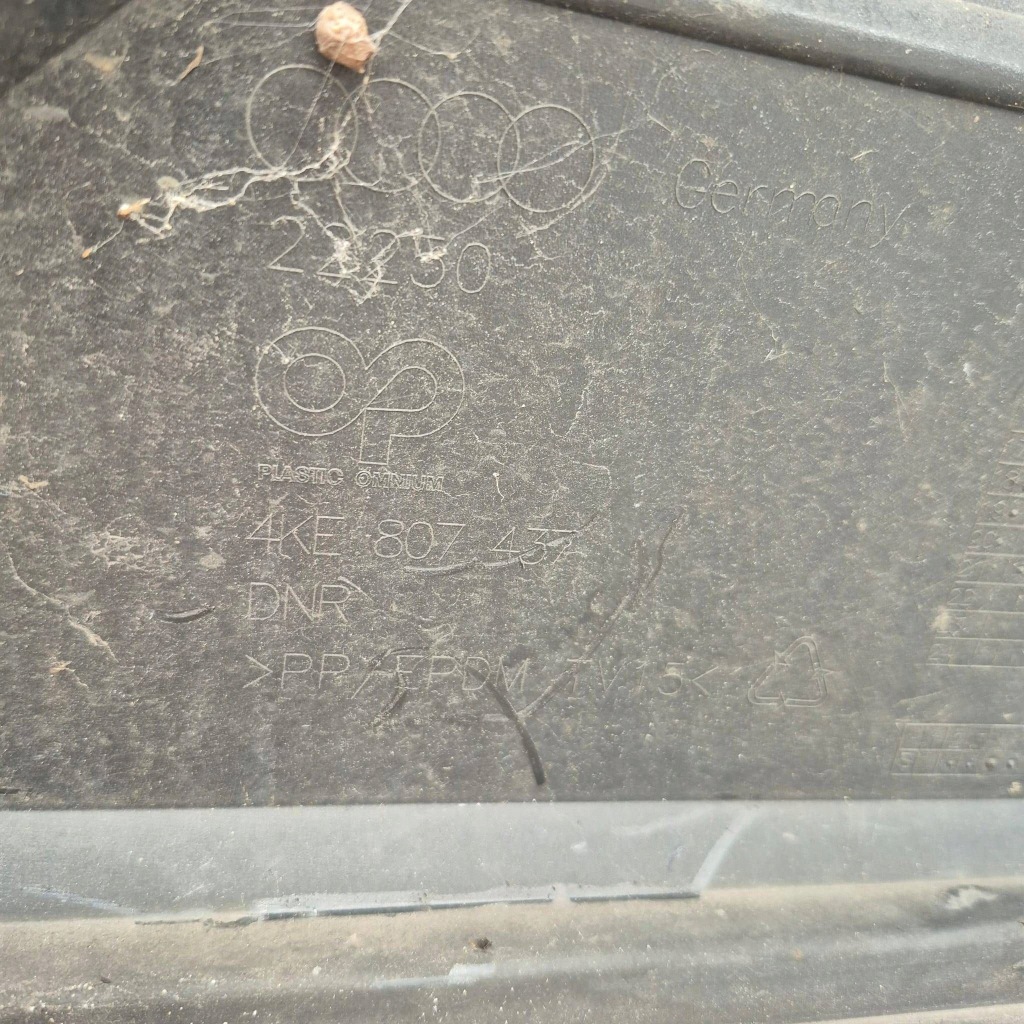 фото №8, Audi e-tron 18- бампер перед передний spr pdc