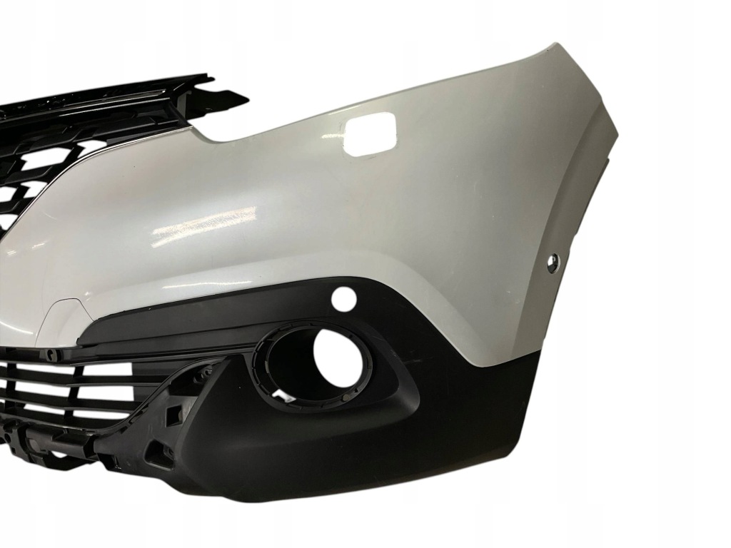 Бампер, решётка , решётка радиатора renault kadjar дорестайлинг  620220343r 673. Доставка