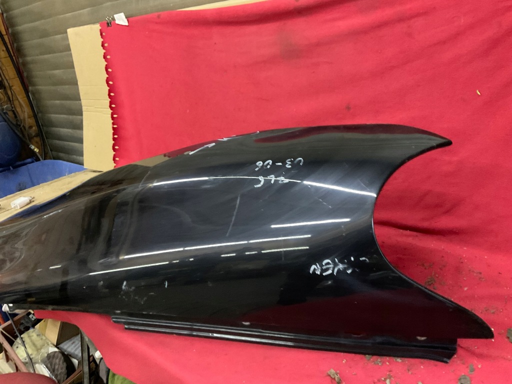 Cayenne 7l5 рестайлинг  крыло  левое  перед чёрный оригинал Киев