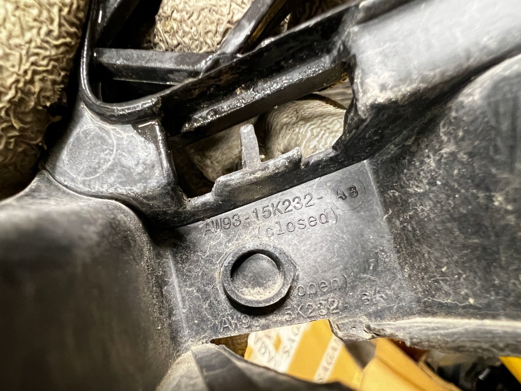 Купить Защита заглушка решётка бампера правая jaguar xjl x351