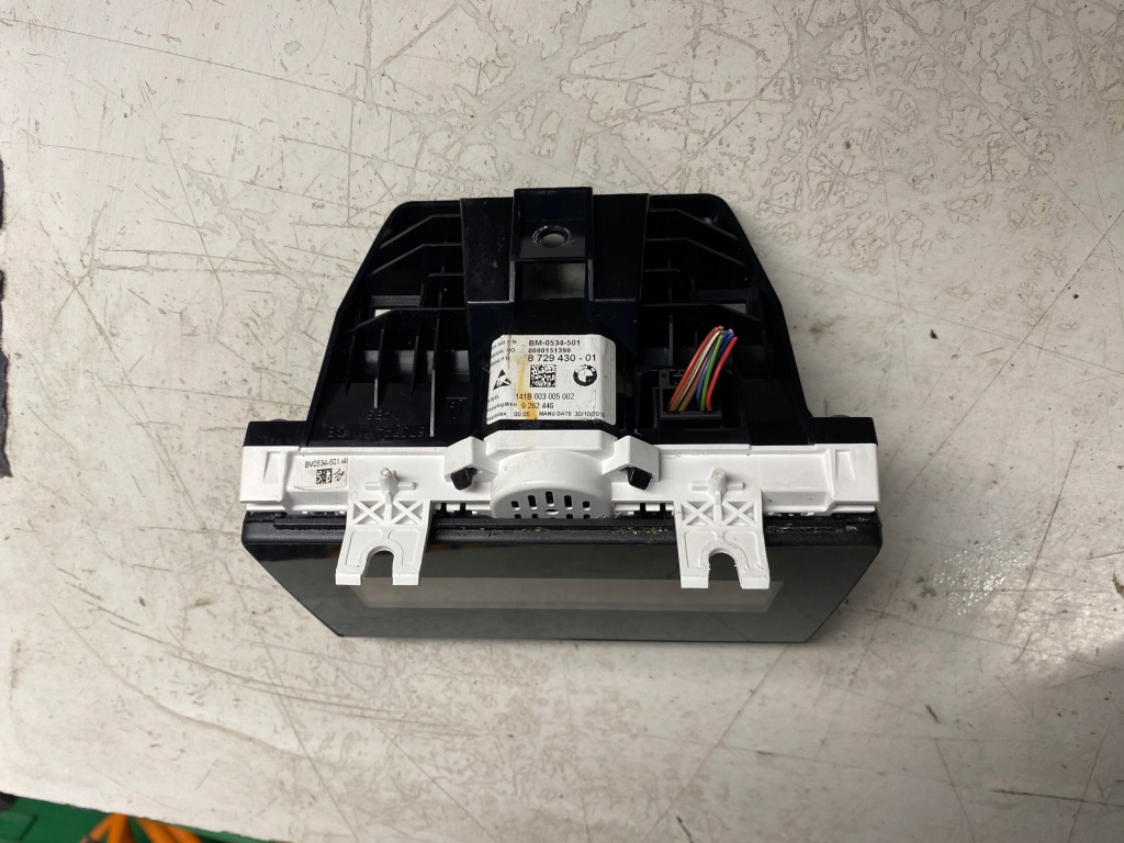 фото №4, Bmw i3 спидометр счетчик 8729430