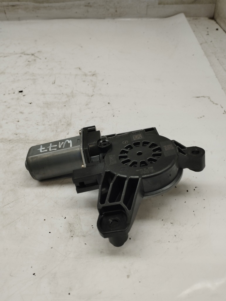 Mercedes w177 amg a35 моторчик стекло левый задний  a0009060808 в Украине