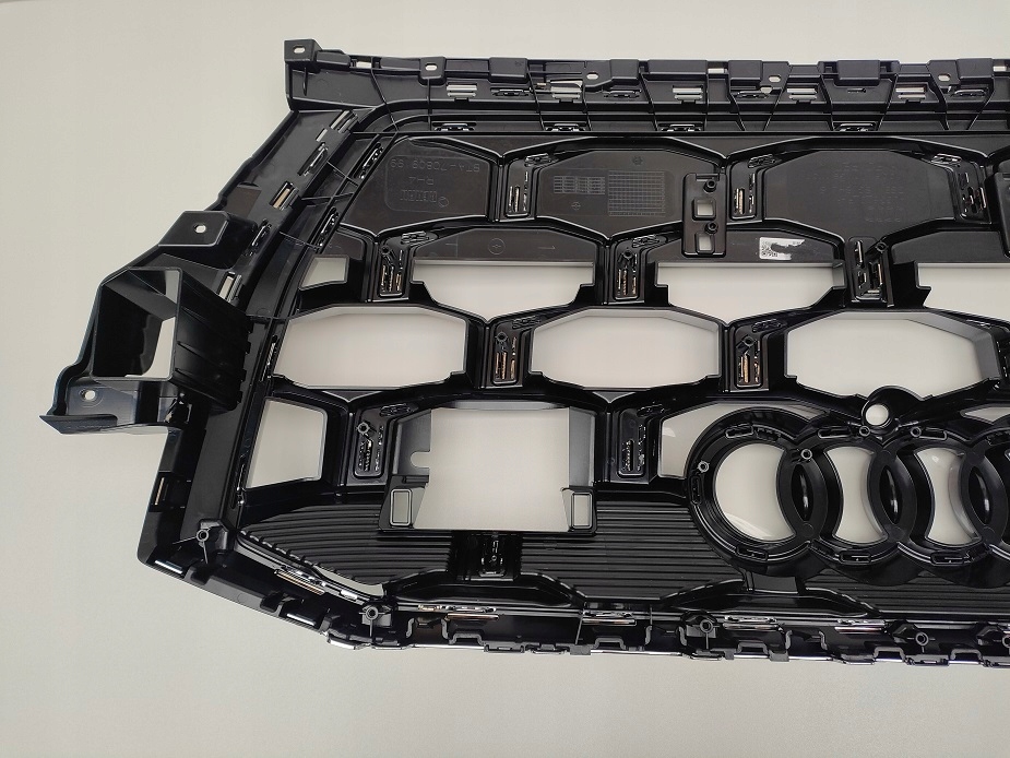 Решётка радиатора бампера решётка радиатора 4m0853651bp audi q7 рестайлинг  e-tron с Разборки