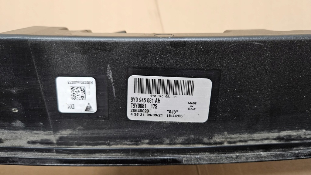 фото №10, Накладка лампа задняя porsche cayenne 9y0945081ah