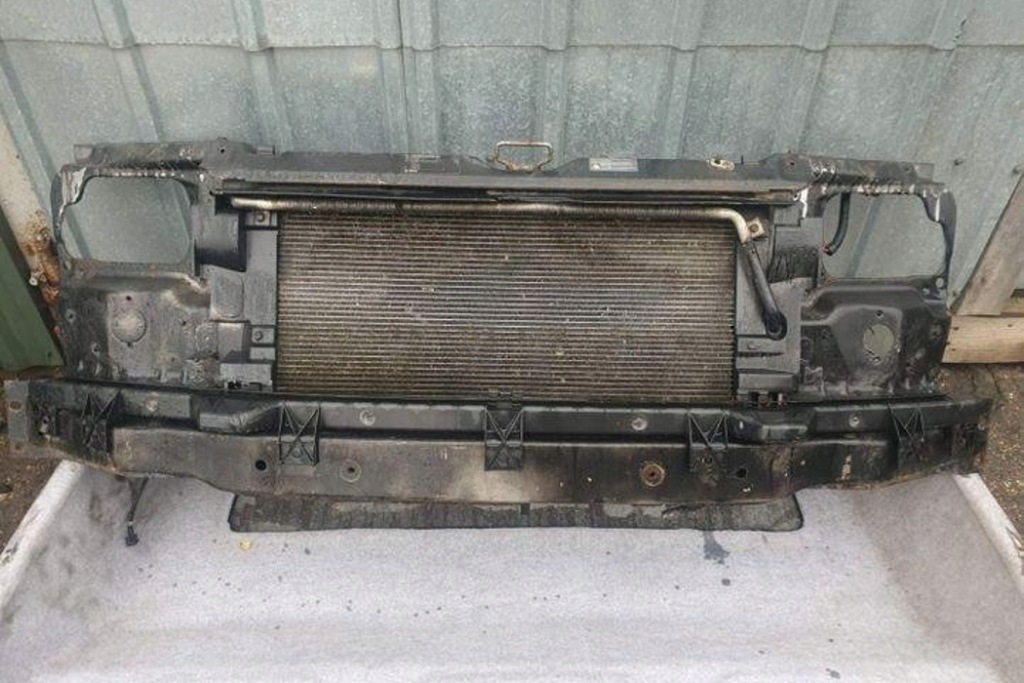 Радиатор воды vw transporter iv flatbed 70xd 701121207b 2.5l бензиновый с Разборки