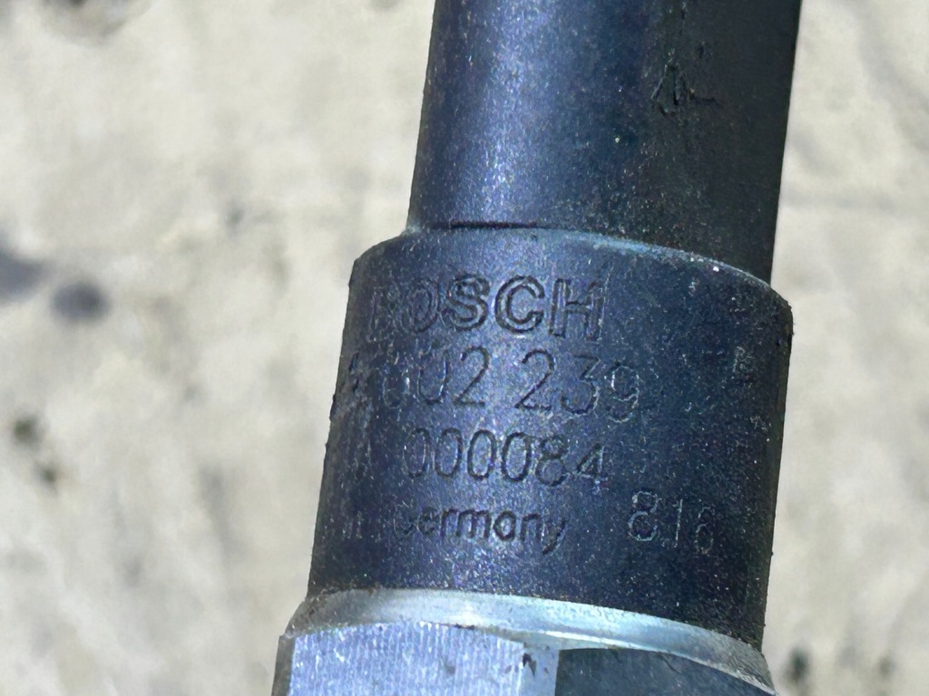 Датчик давления топливной  mercedes 1.7 2.2 2.7 cdi a0041531528 0281002239 Недорого