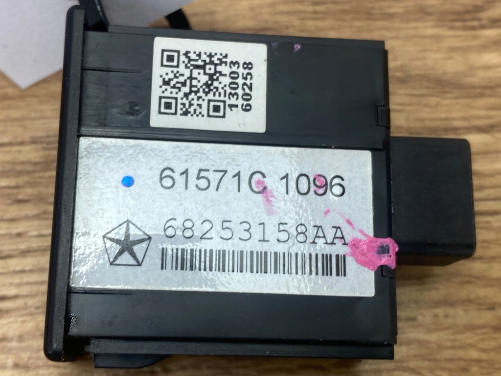 фото №6, Роз'єм usb тунель середній dodge challenger charger 2015+ usa