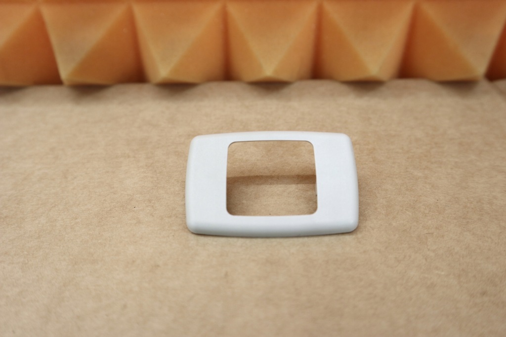 фото №1, Mercedes w245 w169 заглушка кріплення захист сонцезахисний a1698110110