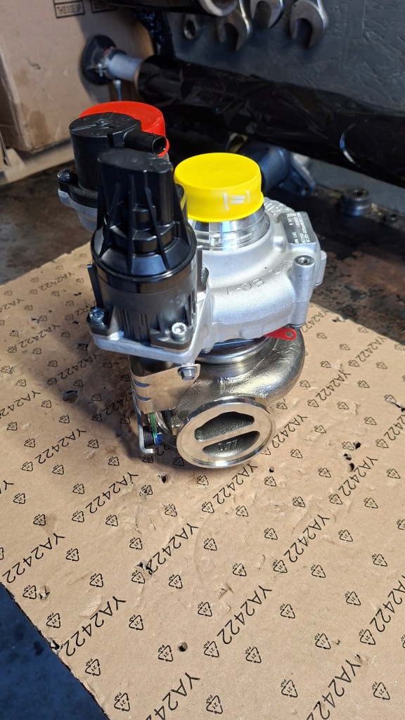 Турбонагнітач турбіна bmw x5 m x6 nowa 8747744 Зі Шроту