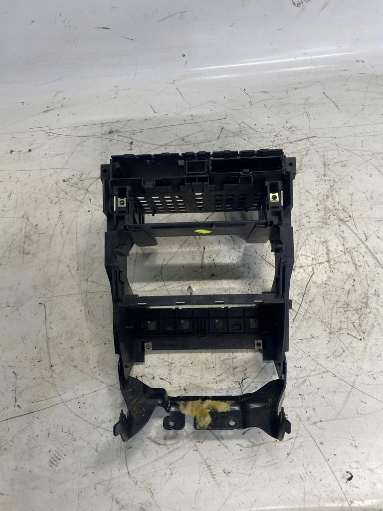 фото №4, Каркас рамка радіо корзина кронштейн audi a4 b7 2.5 tdi 8e0858005e