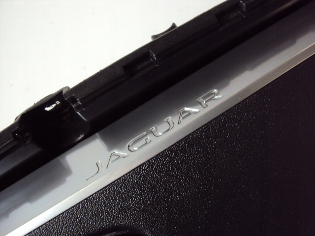 фото №4, Бардачок пассажира jaguar xe x760 2015-