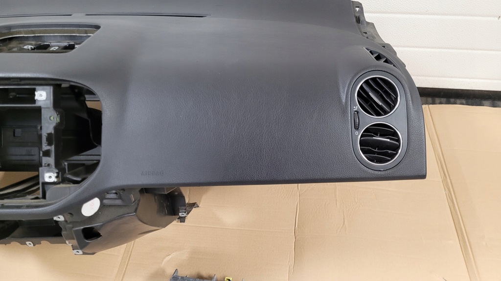 фото №8, Консоль+ 2x подушка vw golf v+ plus europa оригинал