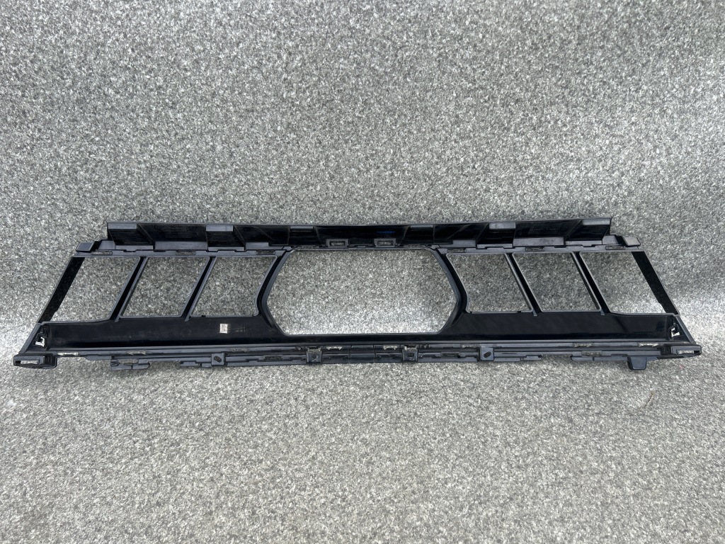 Решётка средняя бампера перед 8085619 bmw x5 g05 рестайлинг  lci Недорого