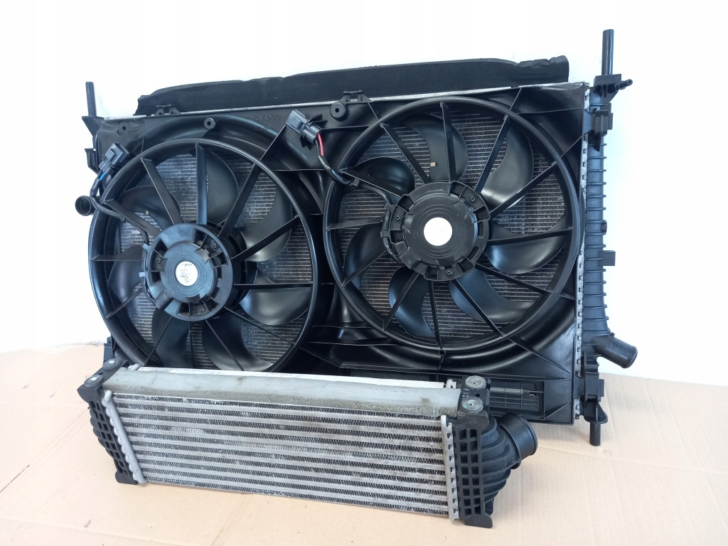 Комплект радіатор вентилятори ford transit custom 2.0 tdci 2015- в Україні