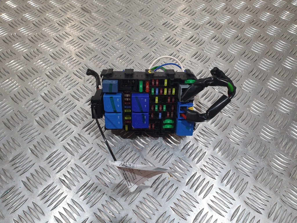 фото №1, Коробка запобіжників nissan juke ii 19-