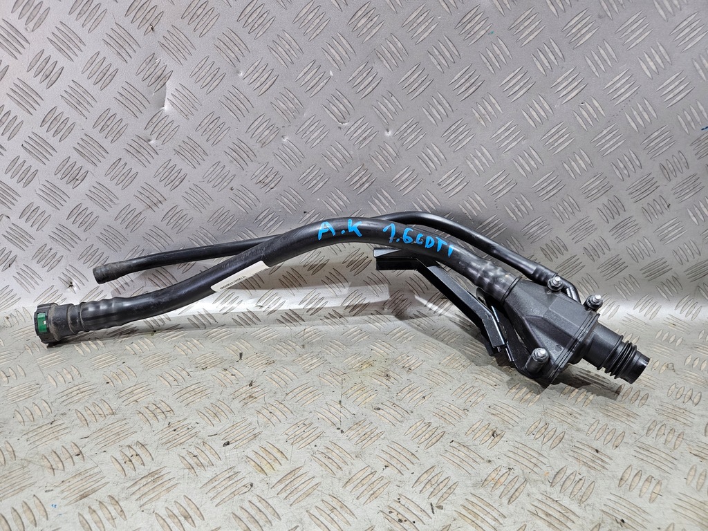 фото №1, Opel astra k v 5 заливна горловина adblue 39138787