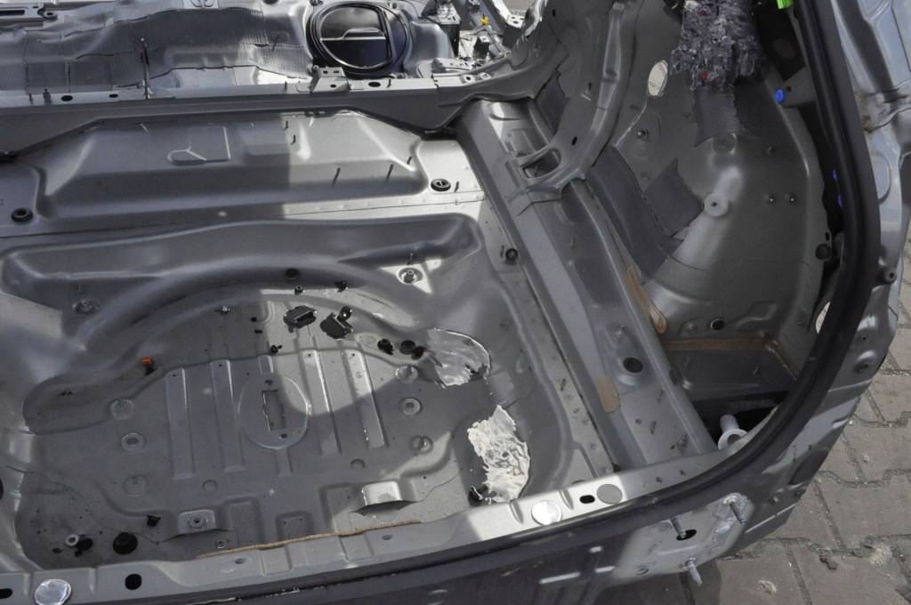 фото №7, Volvo v60 ii pas задня задній піддон kombi 714