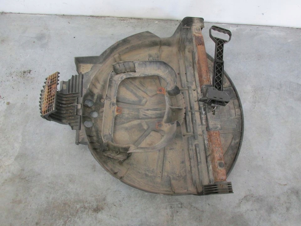 фото №1, Bmw x3 e83 корзина колеса запасного