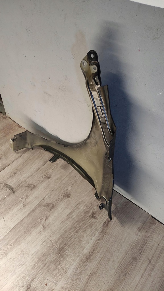 фото №9, Toyota corolla e16 крыло правый перед