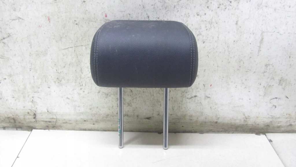 фото №1, Mercedes w176 підголівник правий задня задній 12-