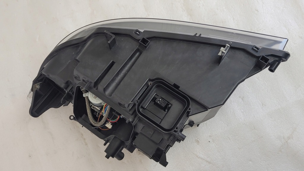 Лампа права перед ксенон bmw 3 v e90 e91 lift 2008-2012 в Україні