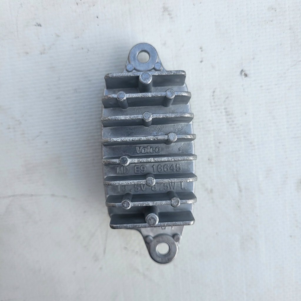 фото №1, Bmw i3 модуль перетворювач jeż лівий oryg 8495583