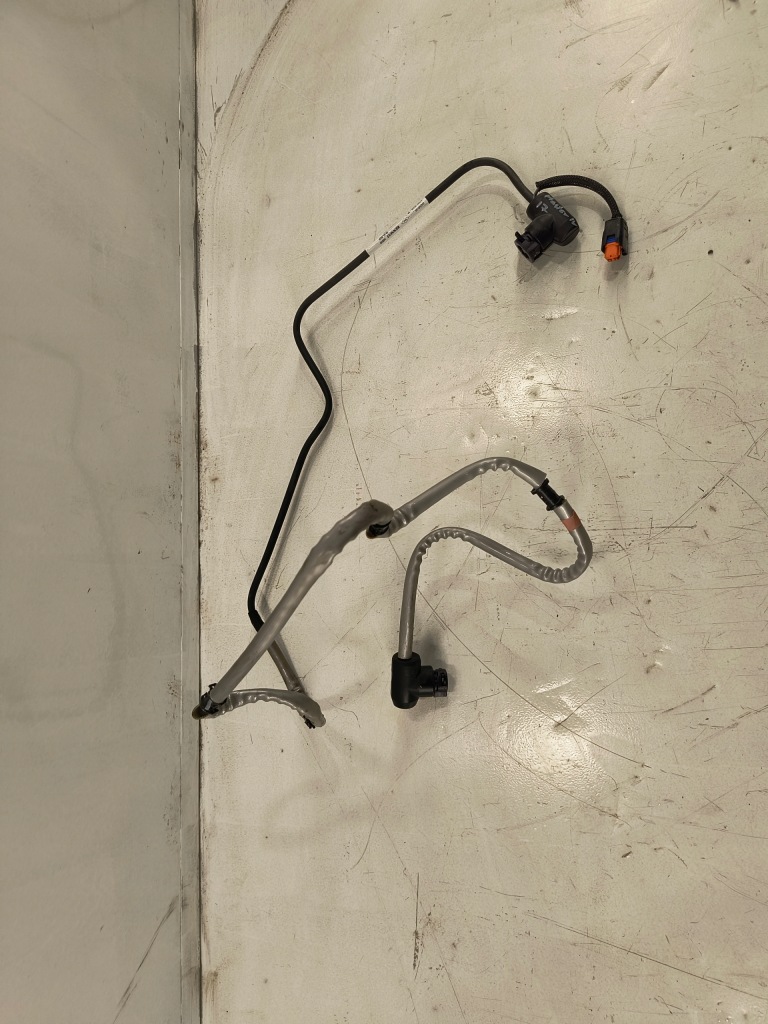 фото №1, Renault master iv шланг трубка adblue 204204518r