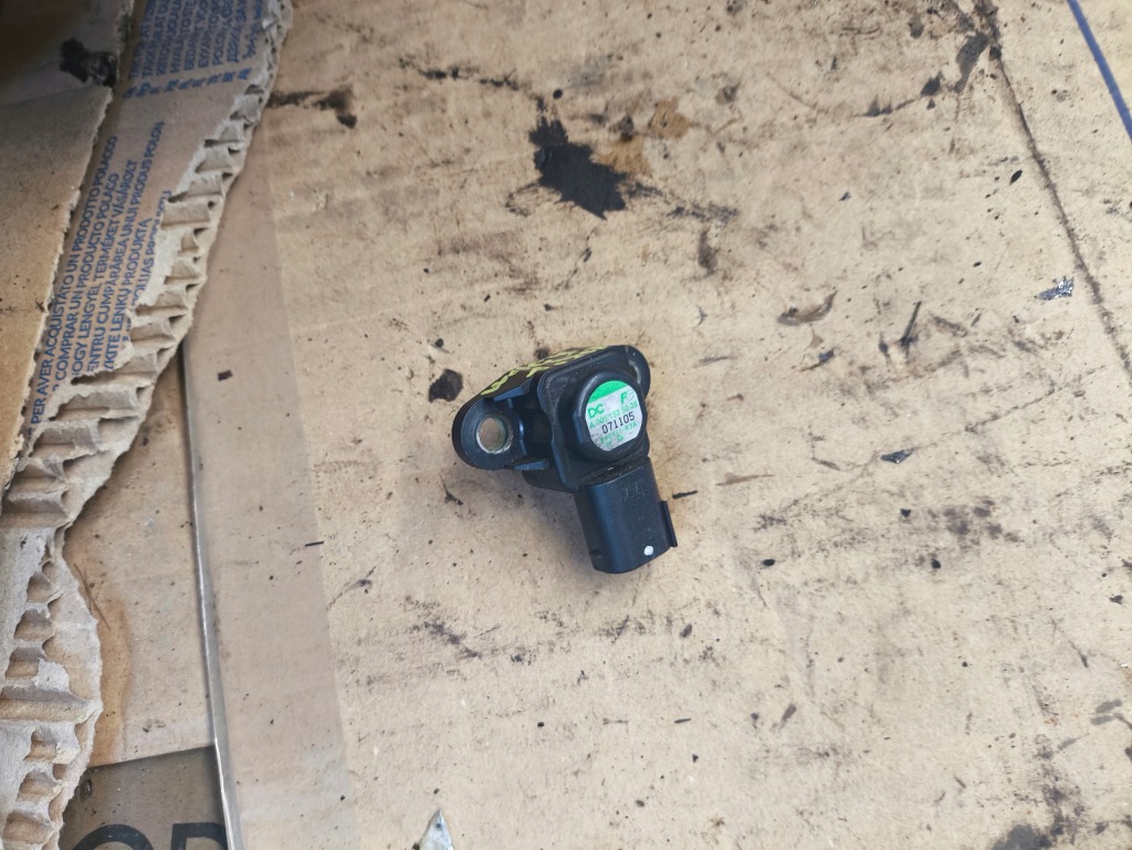 Купить Mercedes w169 датчик давления воздуха a0051535028 ?