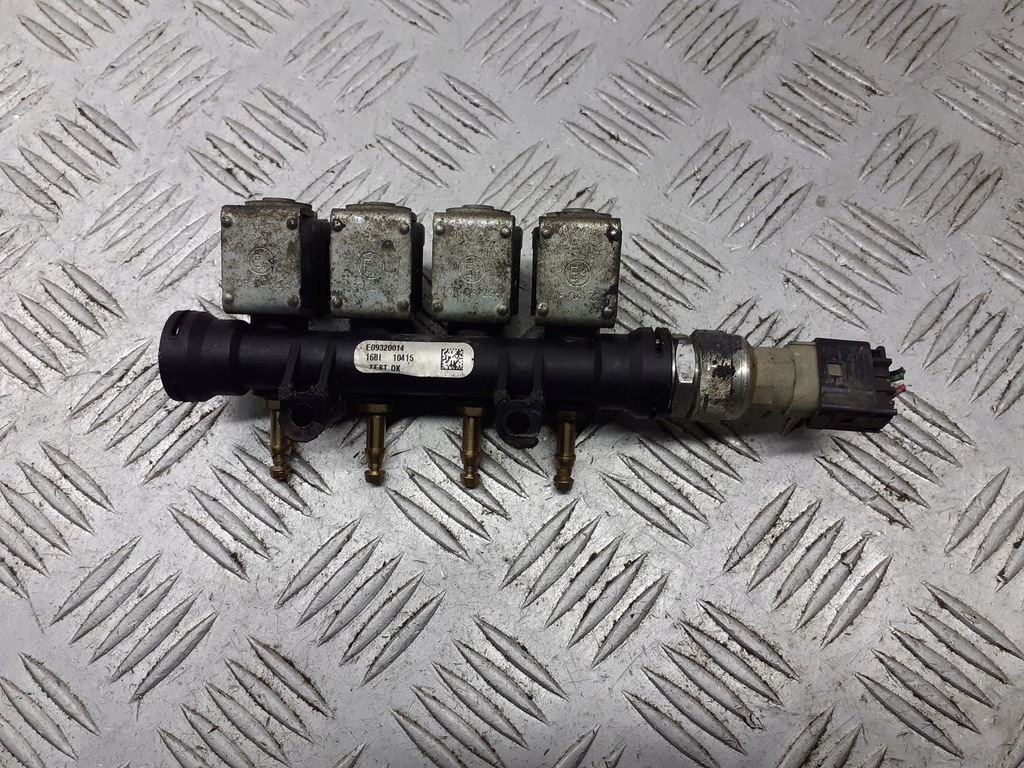 фото №1, Молдинг впрыскная vw polo iv e09320014