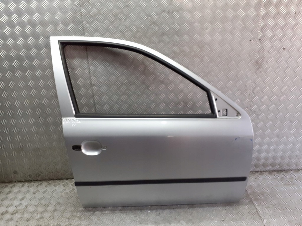 фото №1, Дверь правый перед skoda octavia i 9156