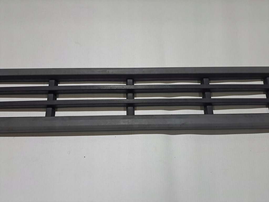 фото №4, Решётка радиатора подножка лавка решётка верхний volvo fh 4