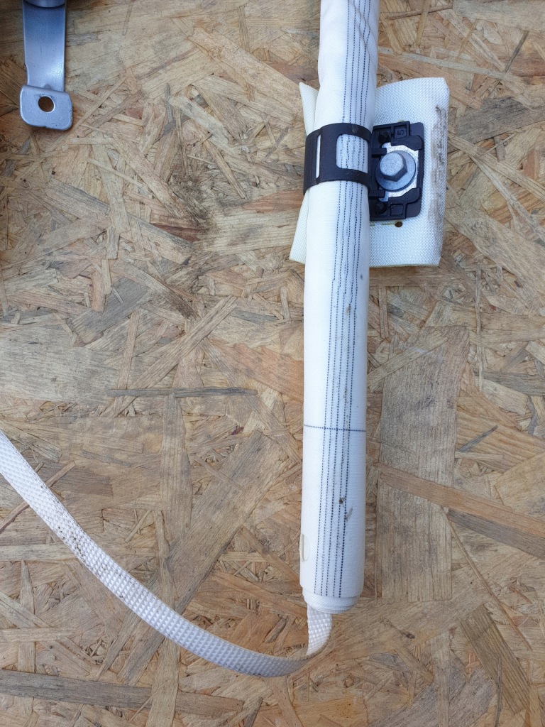 фото №2, Ford focus mk3 kombi шторка безопасности правая