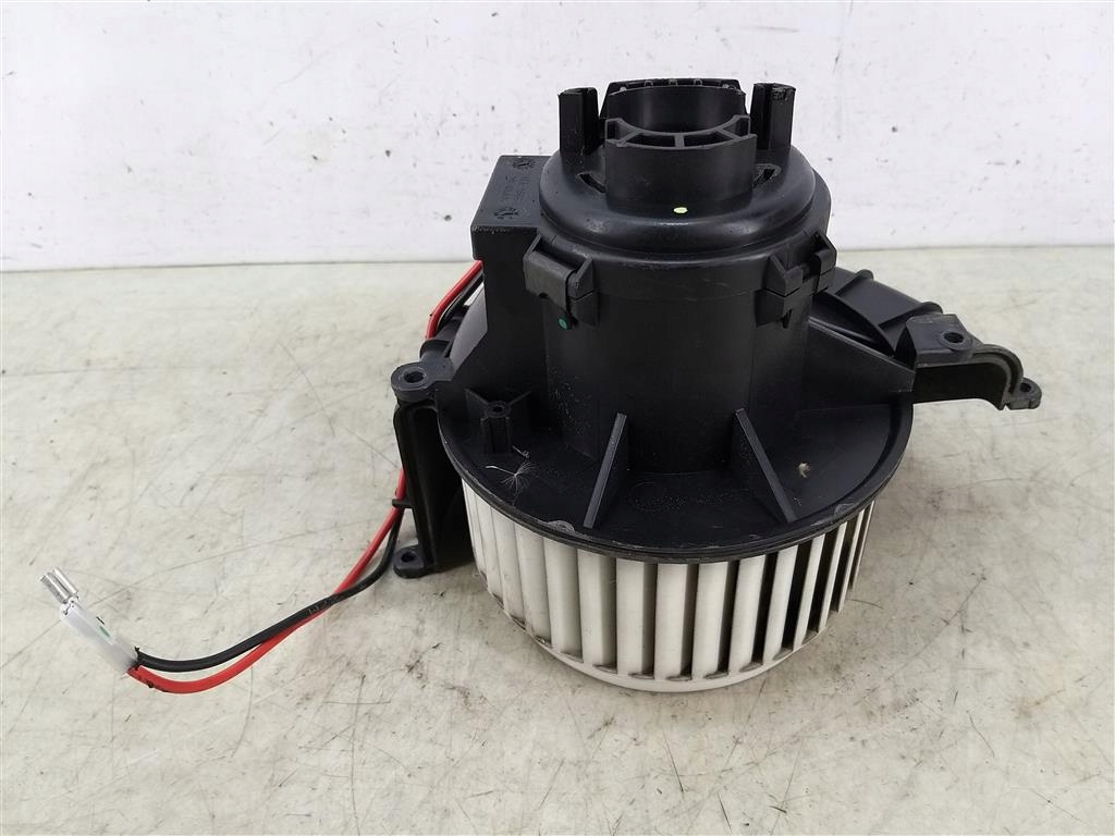 Купити Повітродувка вентилятор обдув opel astra h iii 2004-2013 r 2 pin