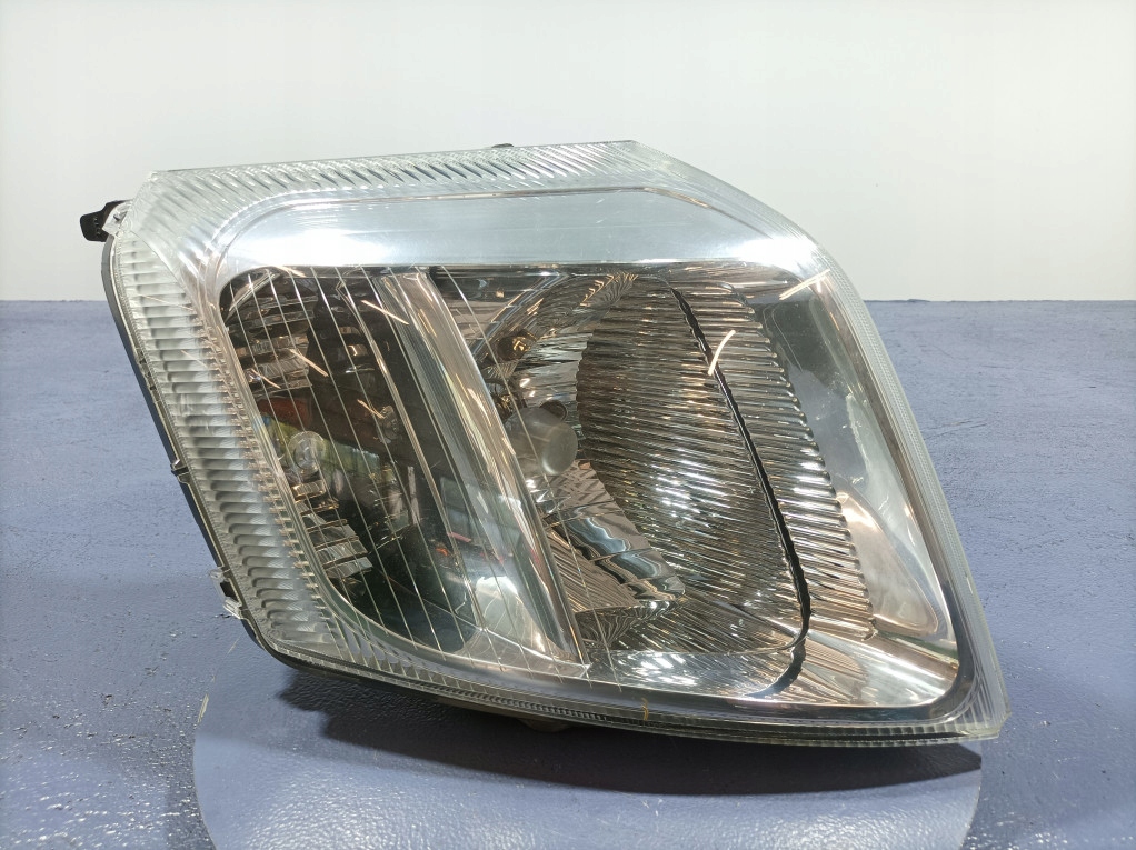 фото №1, Citroen c2 фара лампа перед левый eu 9680128380