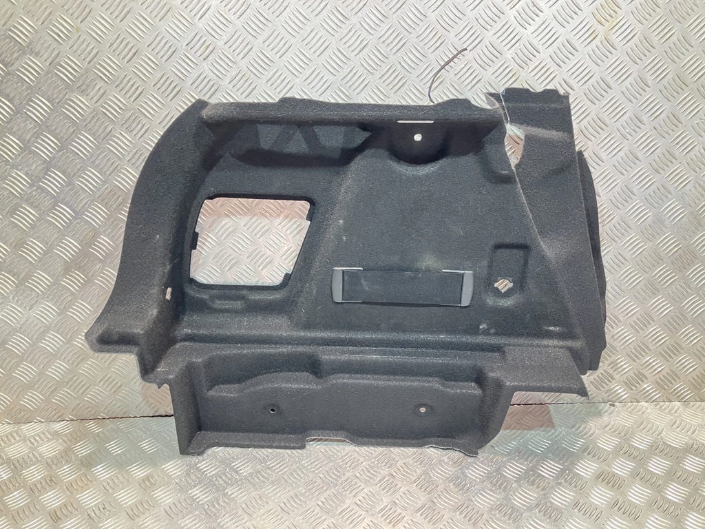 фото №1, Обшивка багажника лівий bmw 1 f40