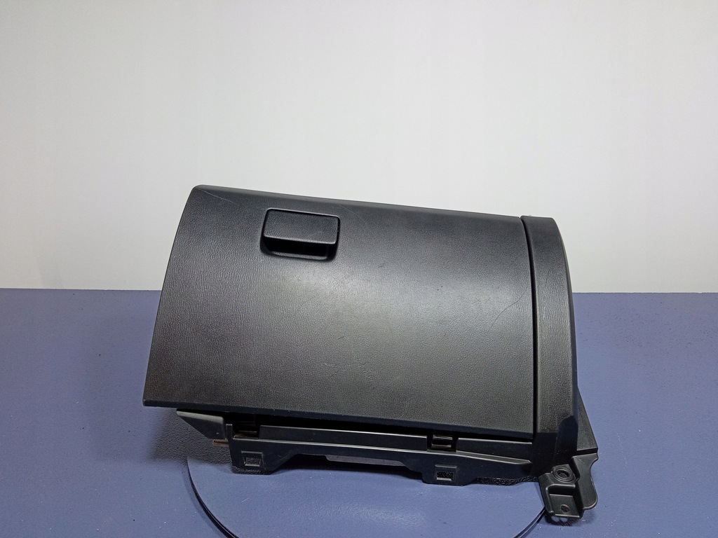 фото №1, Mazda 6 iii gj бардачок пасажира eu ghp9-64261