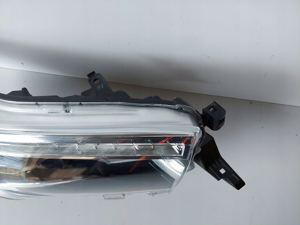 фото №9, Лампа права перед передня toyota hilux 16- led