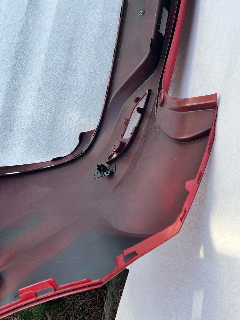 Бампер задняя задний volvo v40 31283756 Оригинал