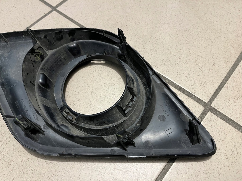 фото №6, Решётка бампера левая toyota hilux viii 8