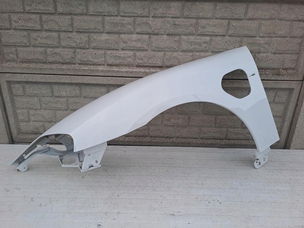 фото №1, Porsche taycan 9j1 9 j крила передній лівий оригінал