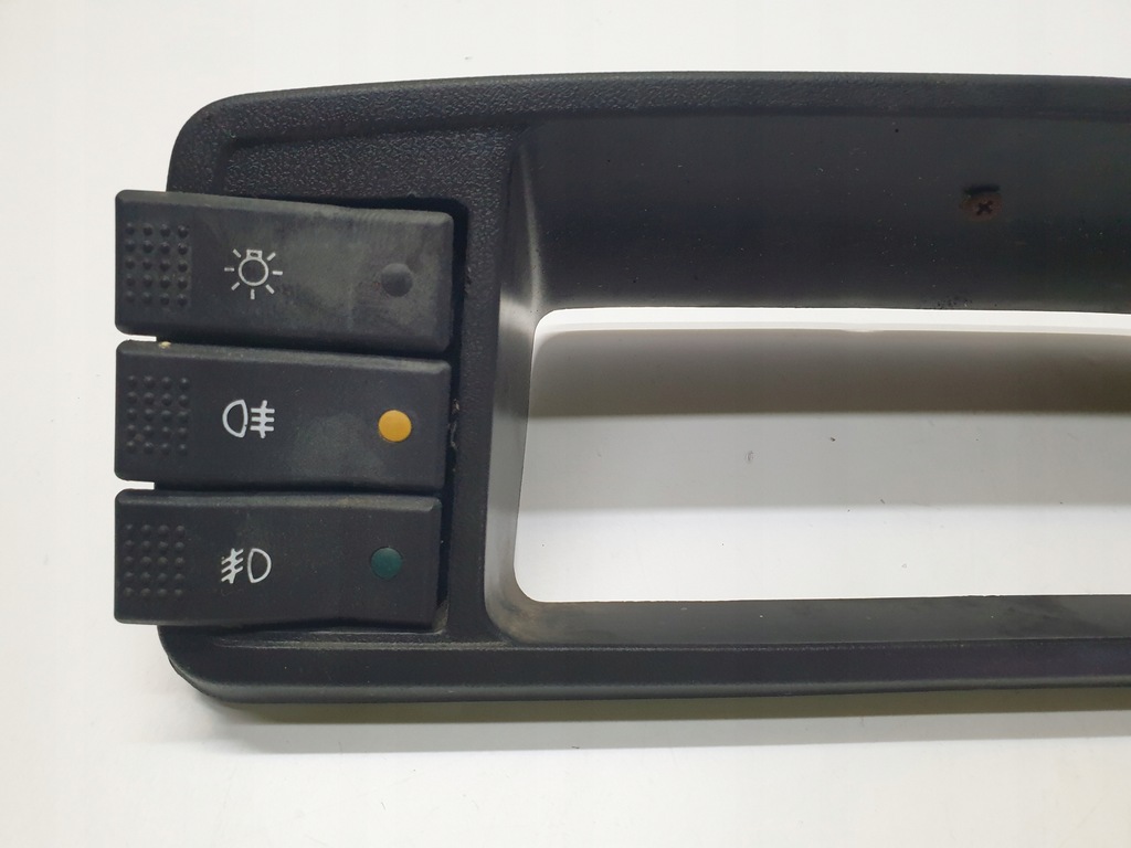 фото №2, Корпус рамка спидометра кнопки wartburg