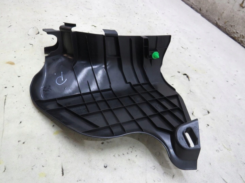 Накладка поріг стійка правий перед mazda cx-5 kd45-68370 в Україні