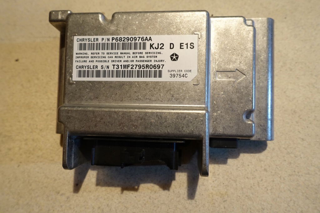 Купить Модуль блок управления бортовой компьютер chrysler p68290976aa